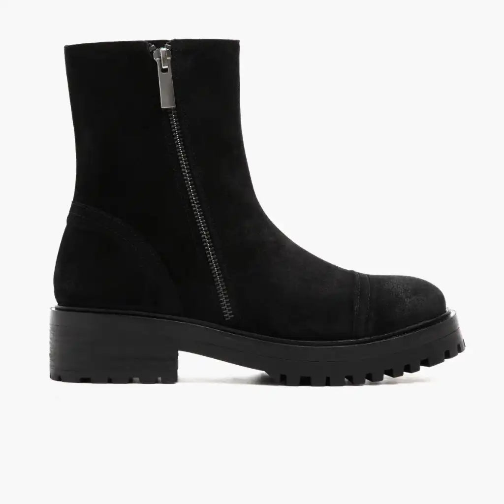 [W] Raider | Black